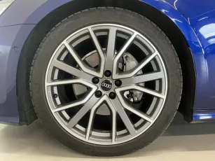 Audi  7