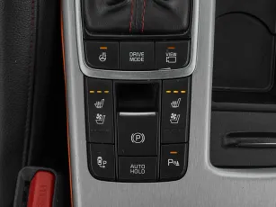 Kia  19