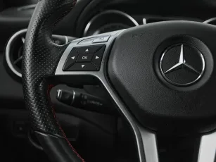 Mercedes-Benz  11