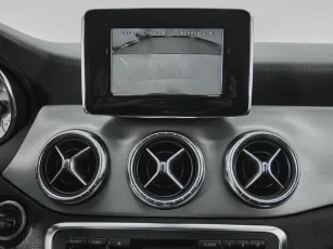 Mercedes-Benz  17