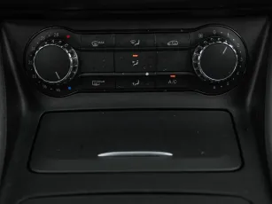 Mercedes-Benz  19