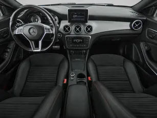 Mercedes-Benz  8