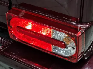 Mercedes-Benz  6