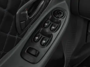 Hyundai  11
