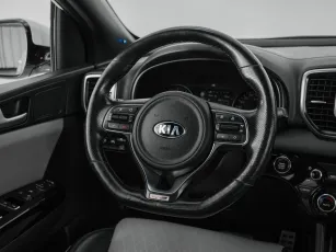 Kia  10