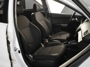 Kia  7