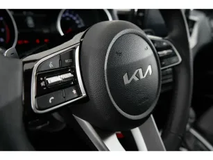 Kia  13