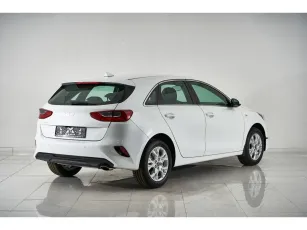 Kia  4