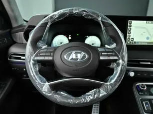 Hyundai  10