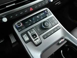Hyundai  7