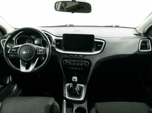 Kia  10