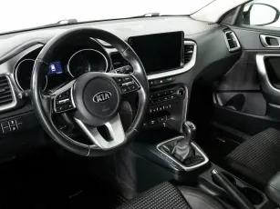 Kia  11