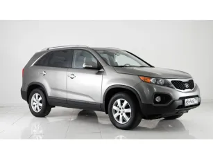 Kia  3