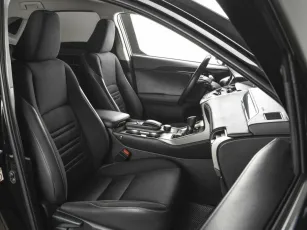Lexus  7