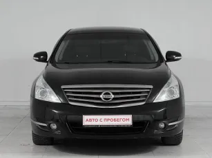Nissan  2