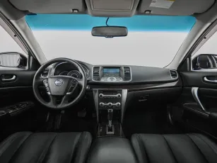 Nissan  8