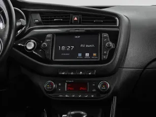 Kia  15
