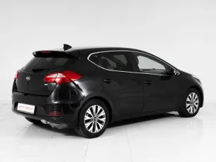Kia  6