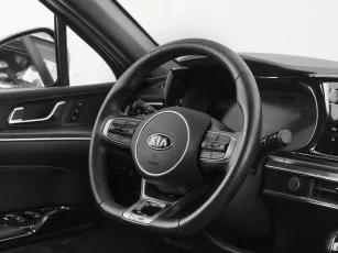 Kia  10