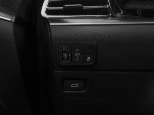Kia  15