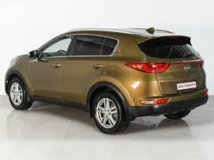 Kia  3