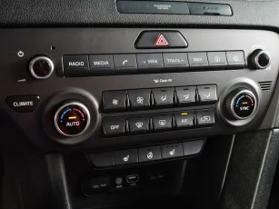 Kia  8
