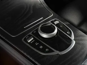 Mercedes-Benz  8
