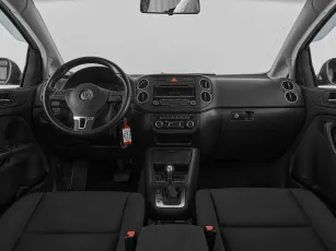 Volkswagen  8