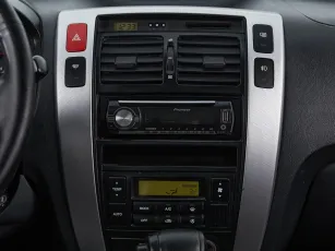 Hyundai  11