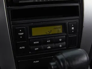 Hyundai  12
