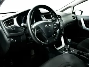 Kia  9