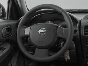 Nissan  10