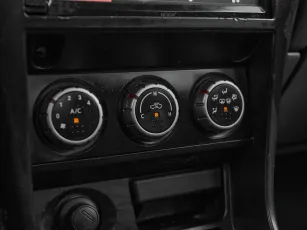 Nissan  15