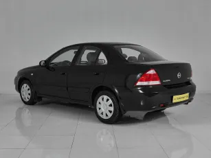 Nissan  4