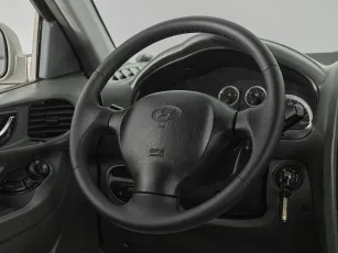 Hyundai  10