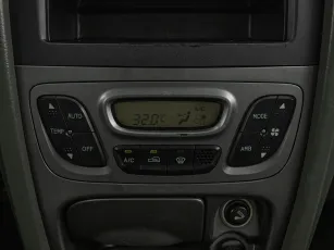 Hyundai  15
