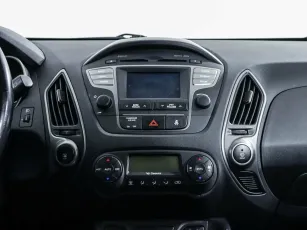 Hyundai  11