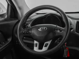 Kia  10