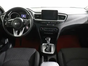 Kia  6
