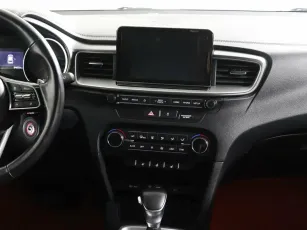 Kia  8