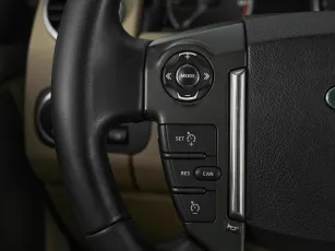 Land Rover  11