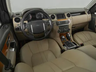 Land Rover  7