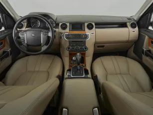 Land Rover  8