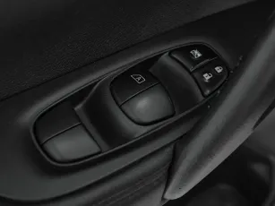 Nissan  16