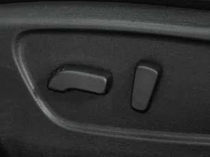 Nissan  17