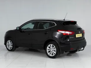Nissan  4