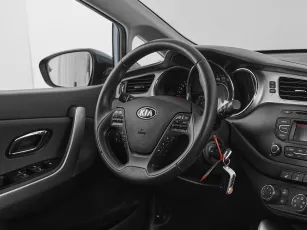 Kia  10