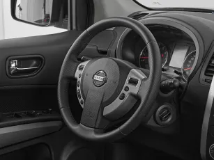 Nissan  10