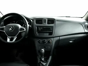 Renault  9
