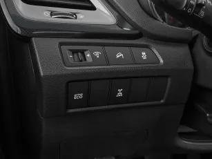 Hyundai  16